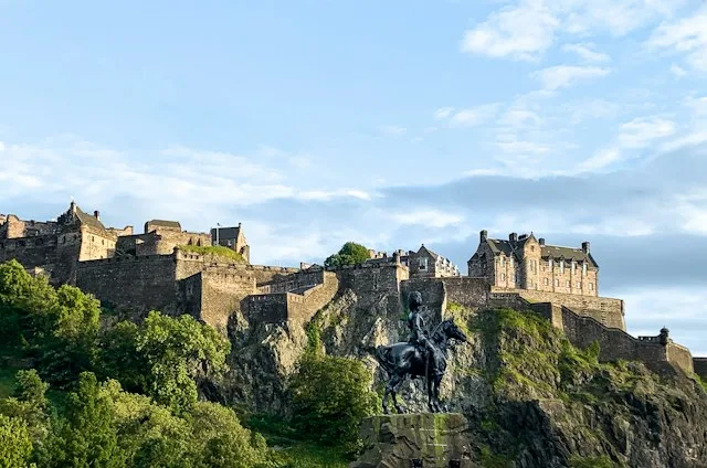 edinburgh-castle